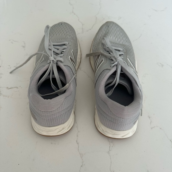 New Balance - Picture 4 of 6